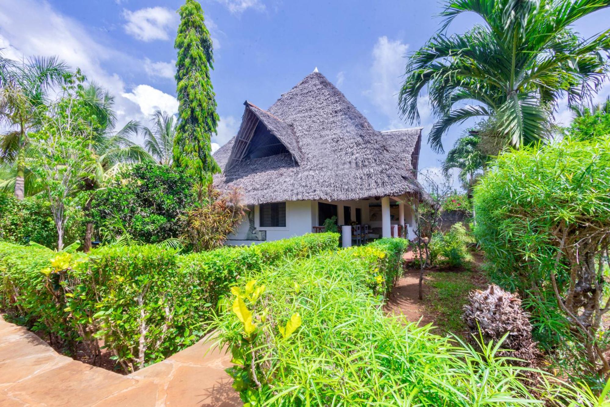 Villas Dora And Holly Diani Beach Ngoại thất bức ảnh